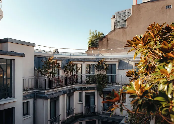 Hotel Eiffel Blomet Paris